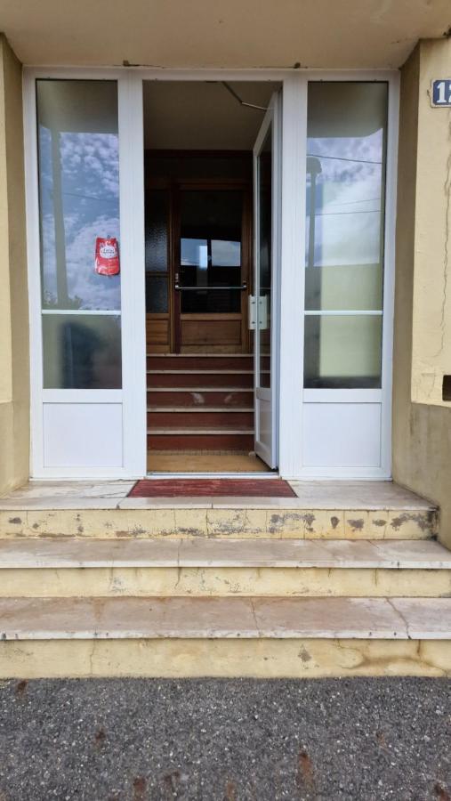 Studio 2 Pers Aux Inspirations 60S Chalon-sur-Saône Exterior foto